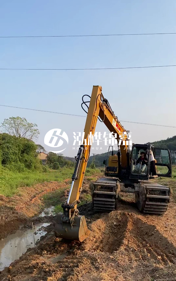 棗莊河道清淤專(zhuān)業(yè)施工-水挖機(jī)清淤能清理多深的淤泥？